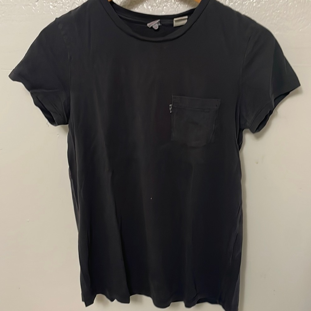 Levi’s Pocket Tee